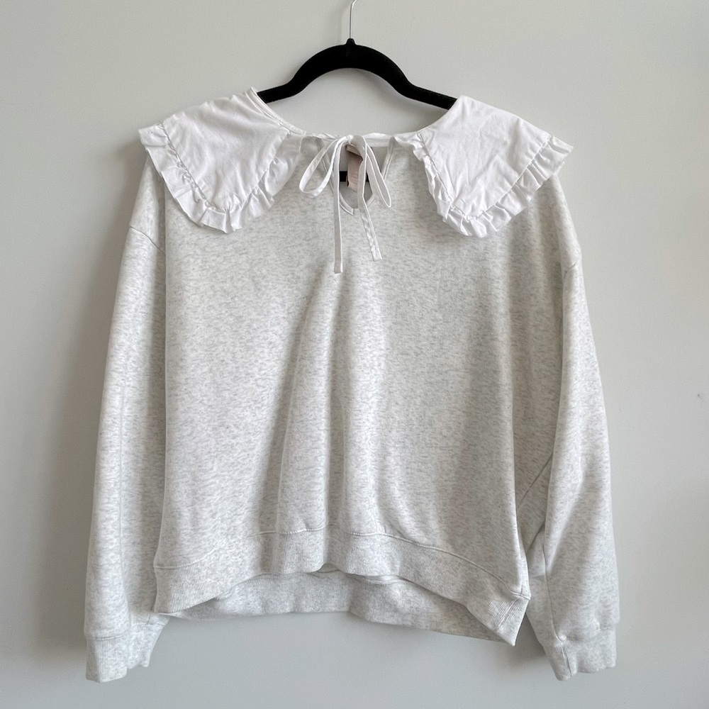 Collared sweatshirt